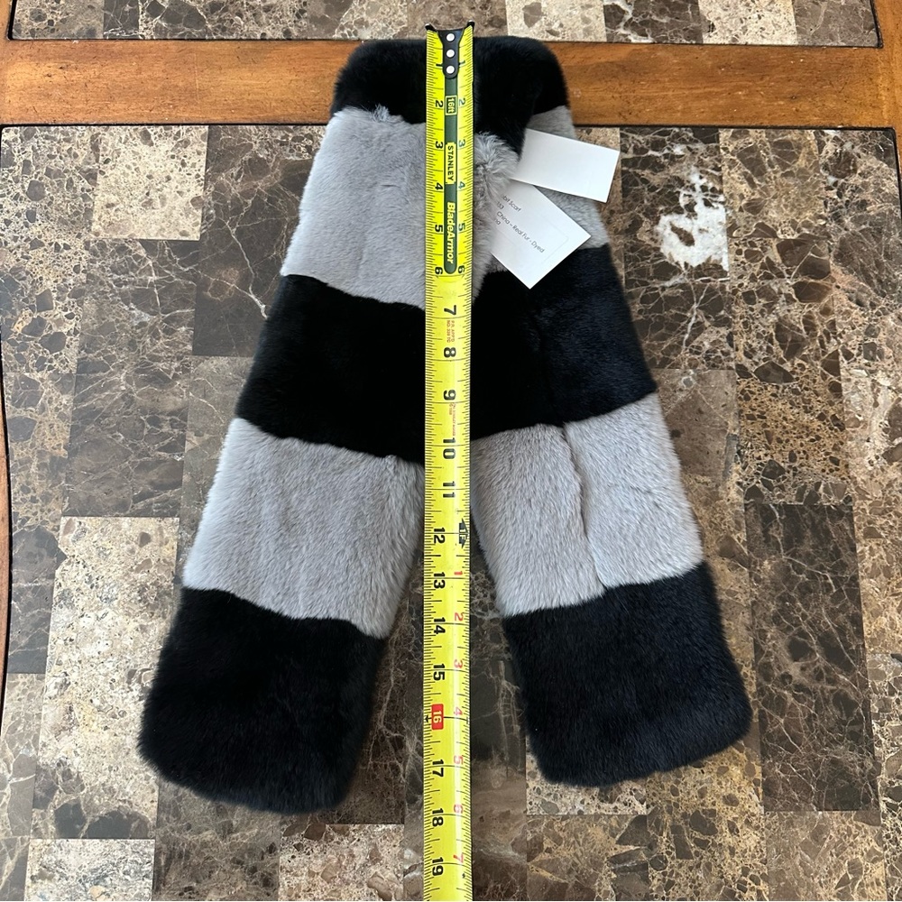 Authentic Surell Rex Fur Scarf - Picture 9 of 9